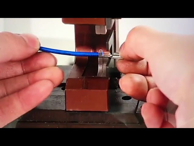 قالب تطبيق الأطراف القابل للتخصيص، قالب OTP، وقوالب العقص الأفقية والعمودية - جودة عالية للأتمتة