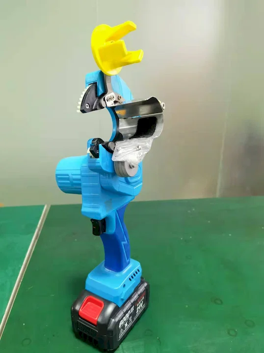 آلة شريط ضفائر يدوية لاسلكية AT-101G