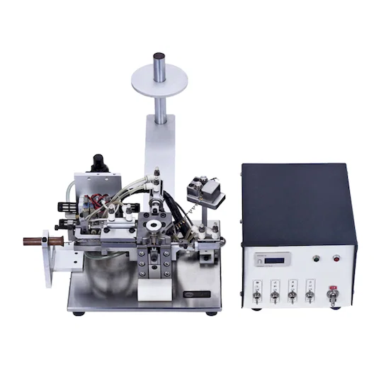 آلة كبس كابلات محورية IPEX